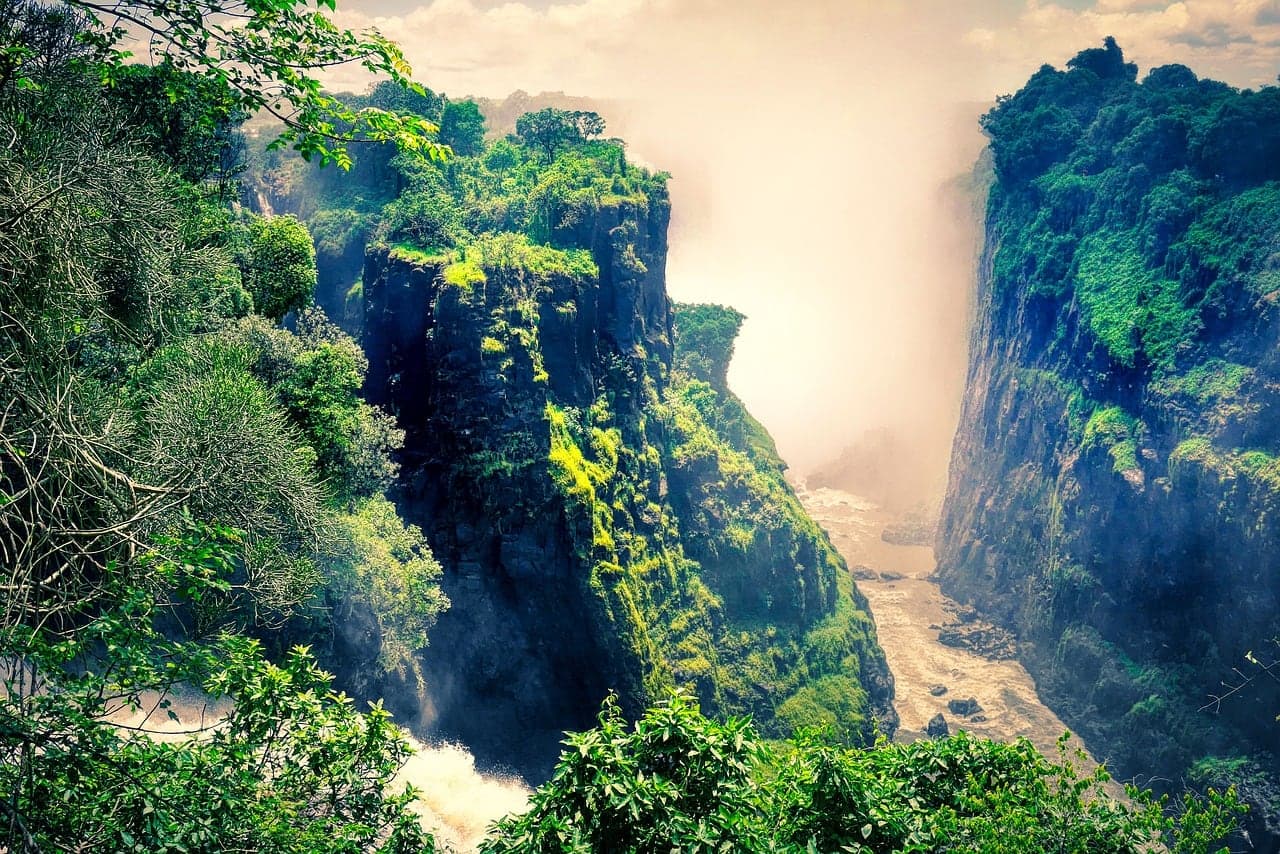 15-Day Best of Uganda Safari: Parks, Primates and Lakes