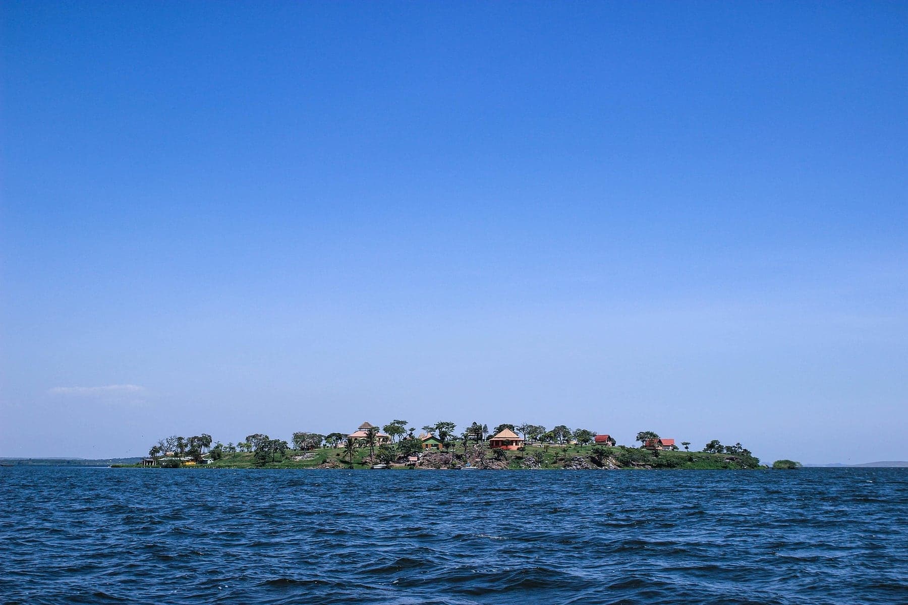 9-Day Pearl of Africa Fly-in Adventure: Wildlife and Culture